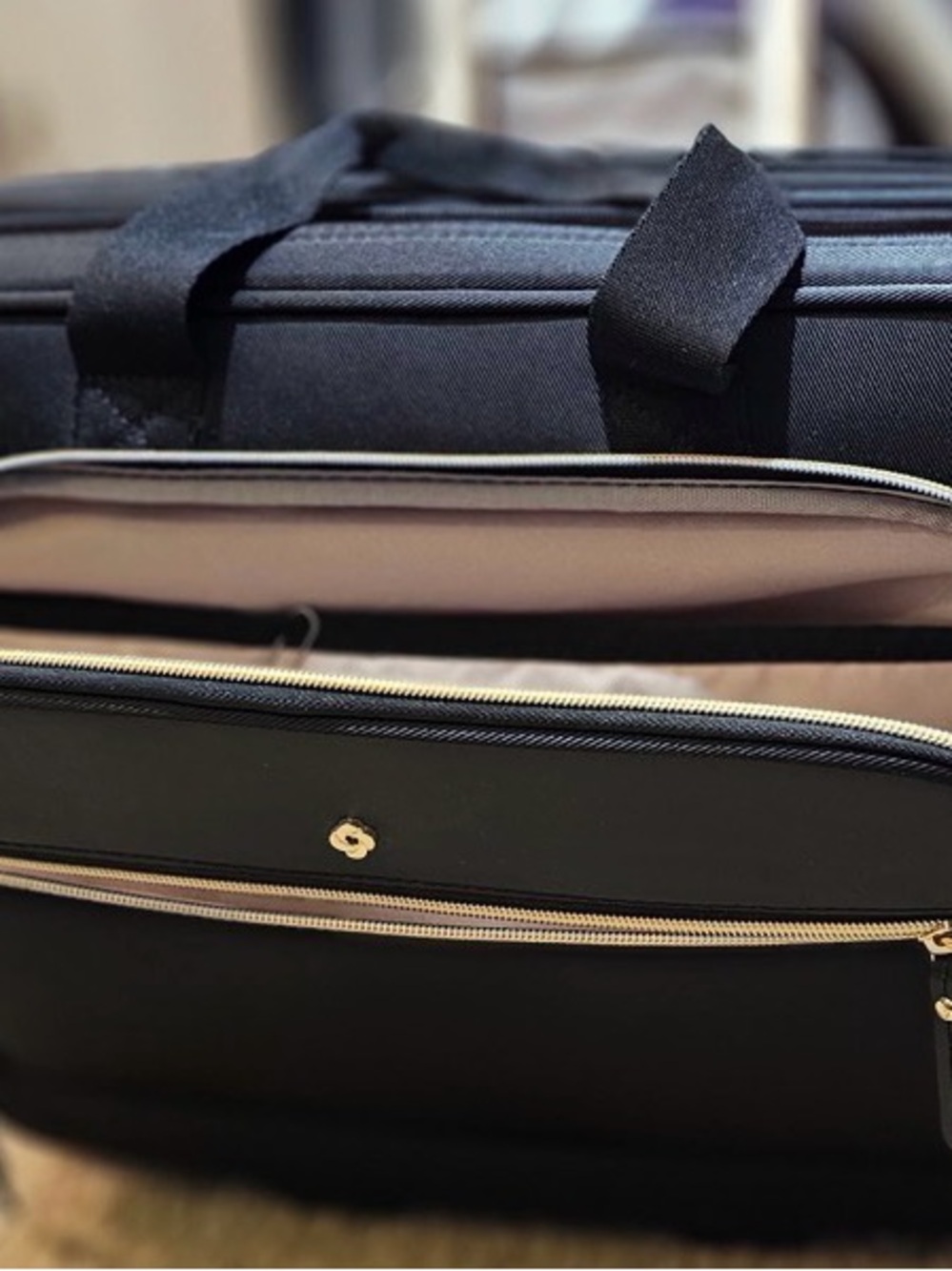 Samsonite Black Travel Tote with Cream Trim and Gold Hardware